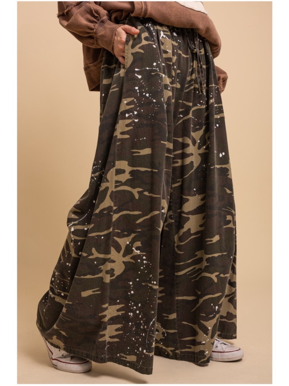 Bluevelvet Camo Print Speckled Stretchy Waist Wide leg Pants